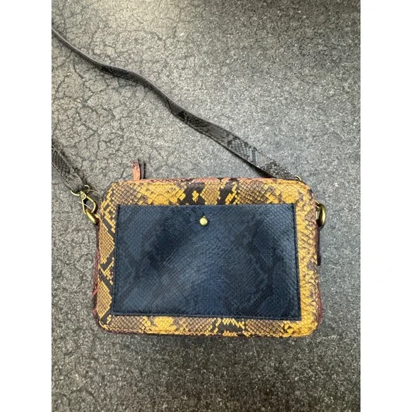 Madewell Multicolor Snake Embossed Transport Camera Bag Crossbody Bag  MSRP 148 - Picture 3 of 4